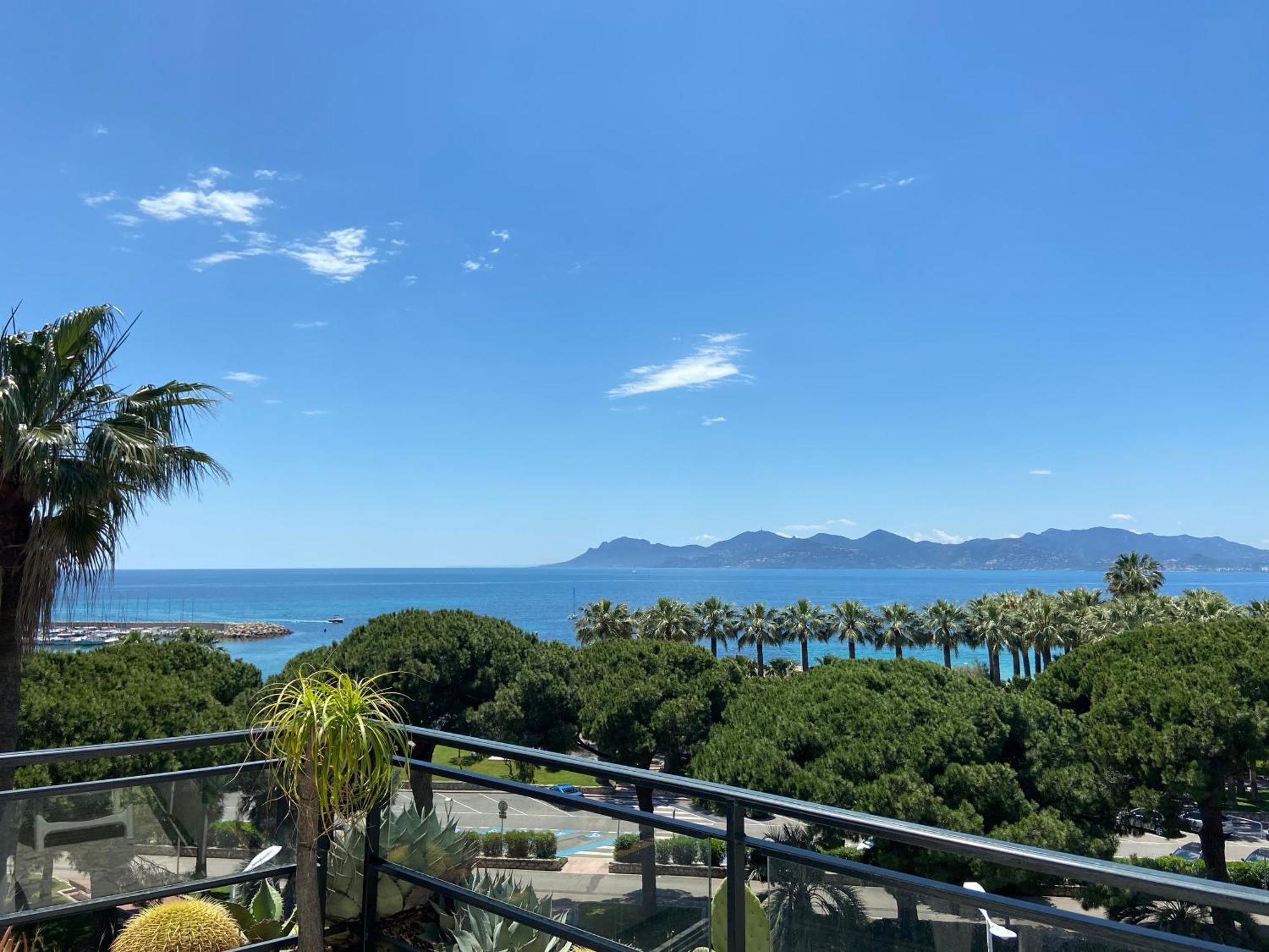 Palm Beach Studio Vue Port Canto Cannes Buitenkant foto